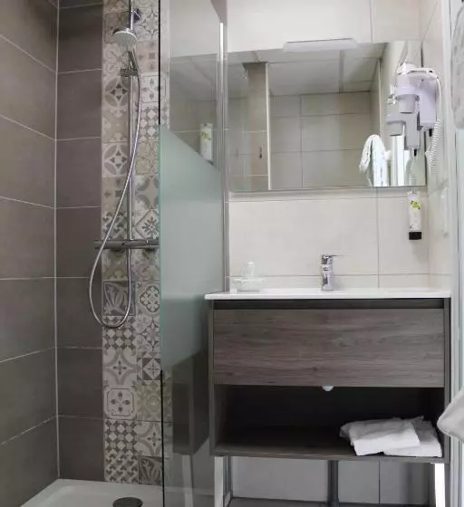 Hotelli Logis Hôtel Auberge De L Allagnonette