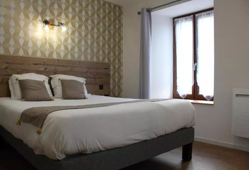 Hotelli Logis Hôtel Auberge De L Allagnonette