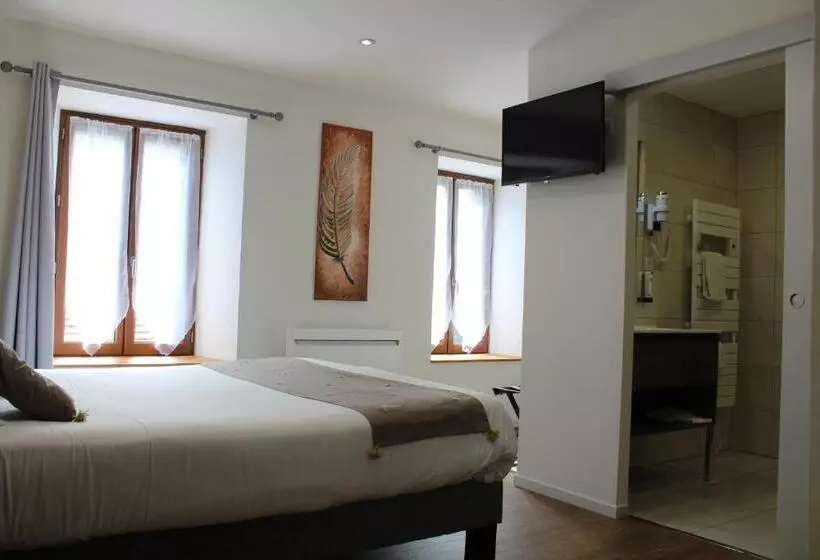 Hotelli Logis Hôtel Auberge De L Allagnonette