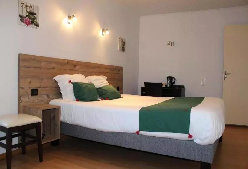 Hotelli Logis Hôtel Auberge De L Allagnonette