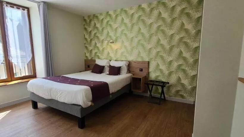 Hotelli Logis Hôtel Auberge De L Allagnonette