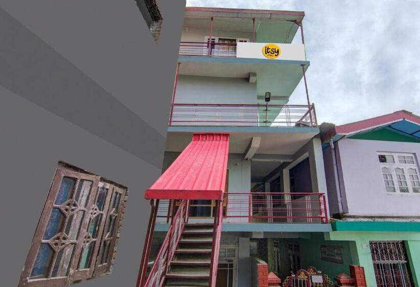 בית מלון כפרי Hmvr