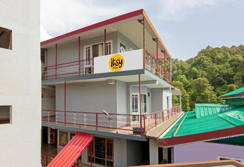 בית מלון כפרי Hmvr