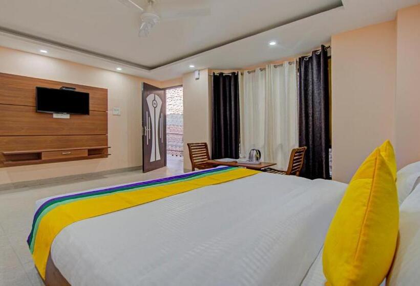 בית מלון כפרי Hmvr