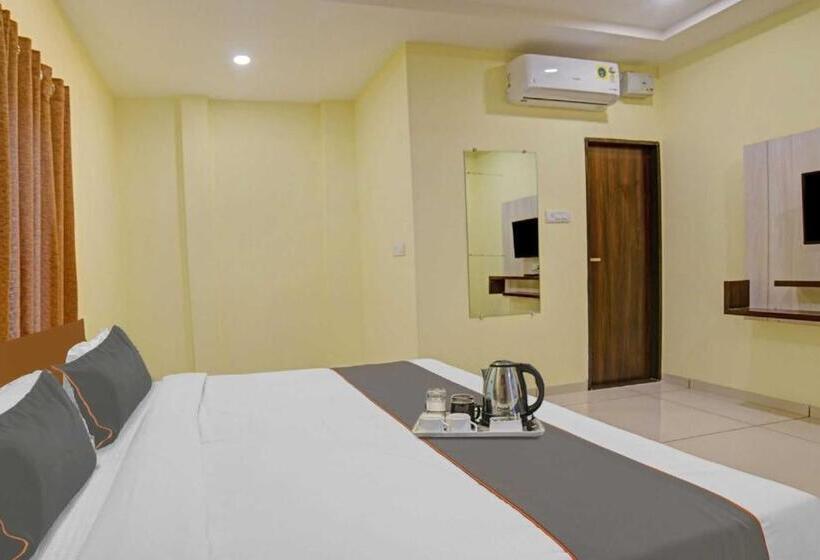 ホテル Collection O Kratagya Inn