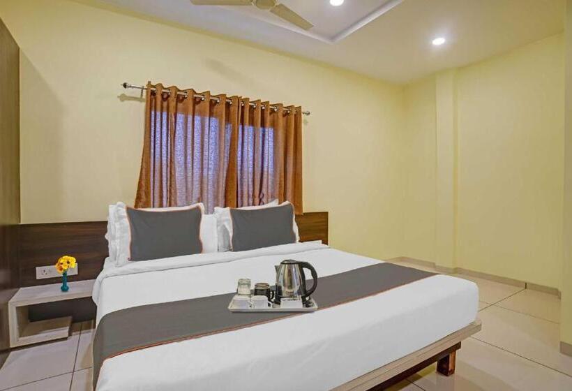 ホテル Collection O Kratagya Inn