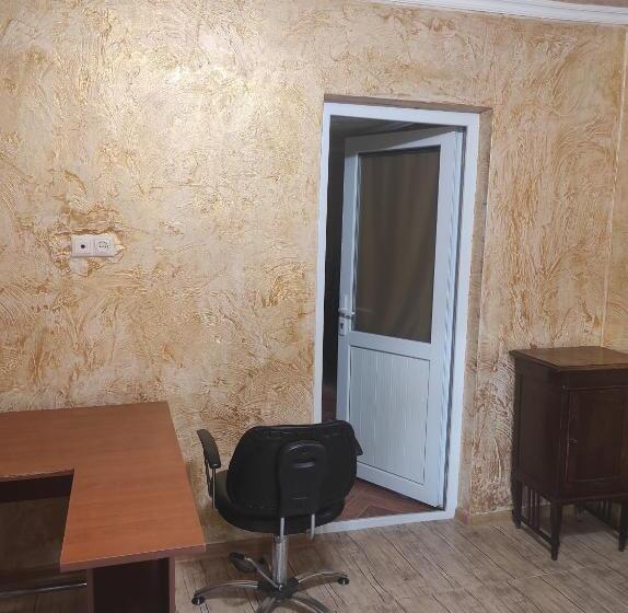 پانسیون Batumi House