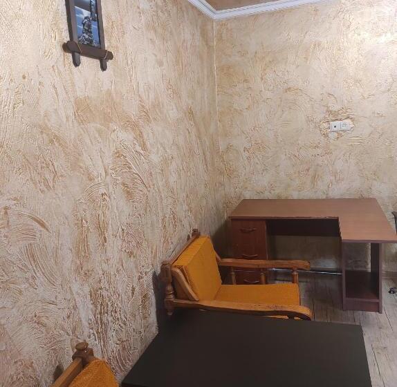 پانسیون Batumi House