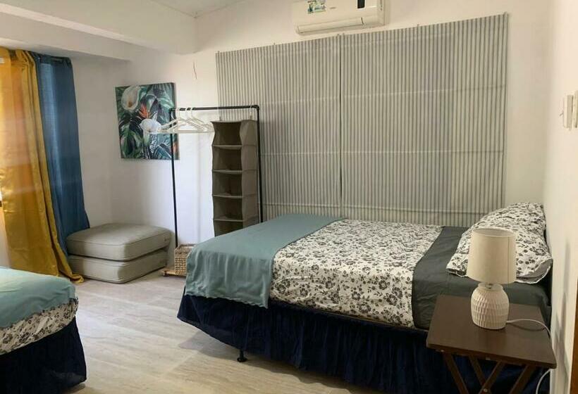 پانسیون Joebi S House Walking Distance To Rocky Cay Beach Ideal For Families Or Groups