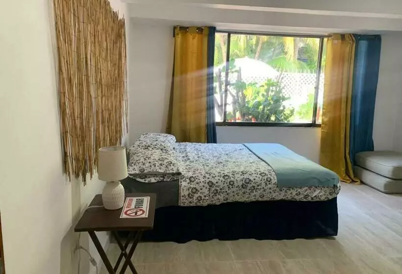 ペンション Joebi S House Walking Distance To Rocky Cay Beach Ideal For Families Or Groups
