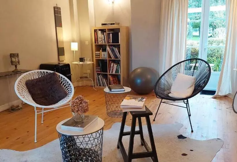 Majatalo La Loge Du Grand Cèdre, Chambre D'hôtes Socosy