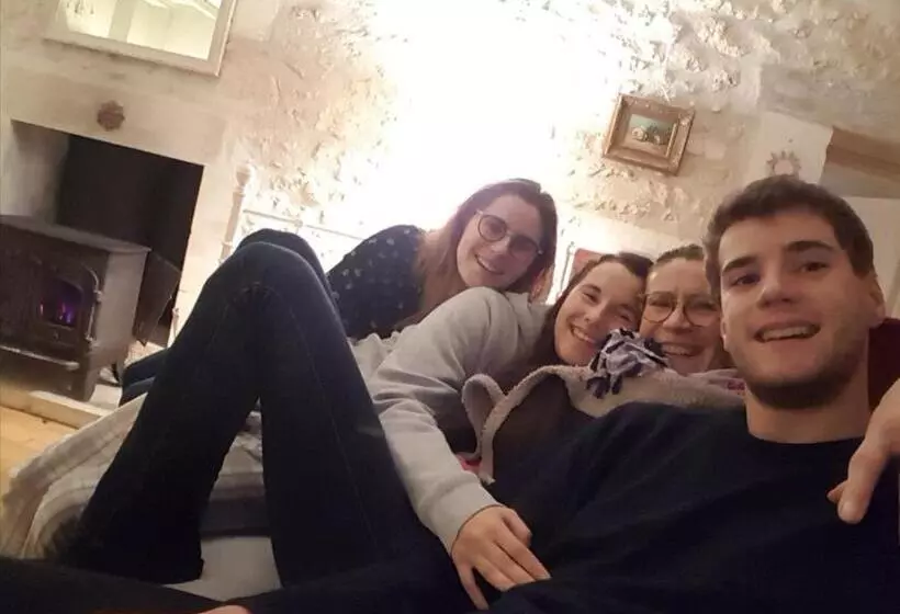 Majatalo La Loge Du Grand Cèdre, Chambre D'hôtes Socosy