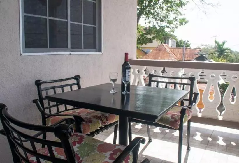 پانسیون Sunset Nabro