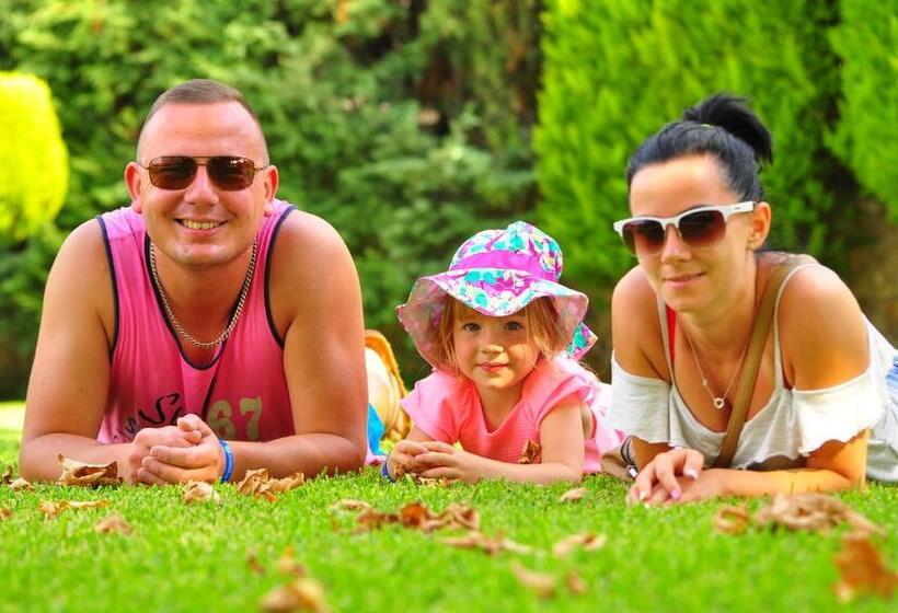 בית מלון כפרי Akbulut