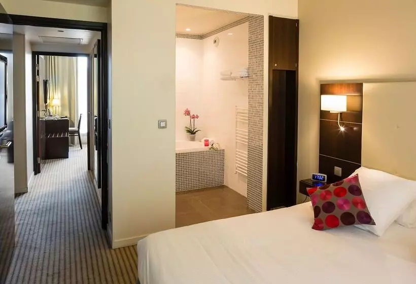 Hotel Mercure Aix En Provence La Duranne Gare Tgv