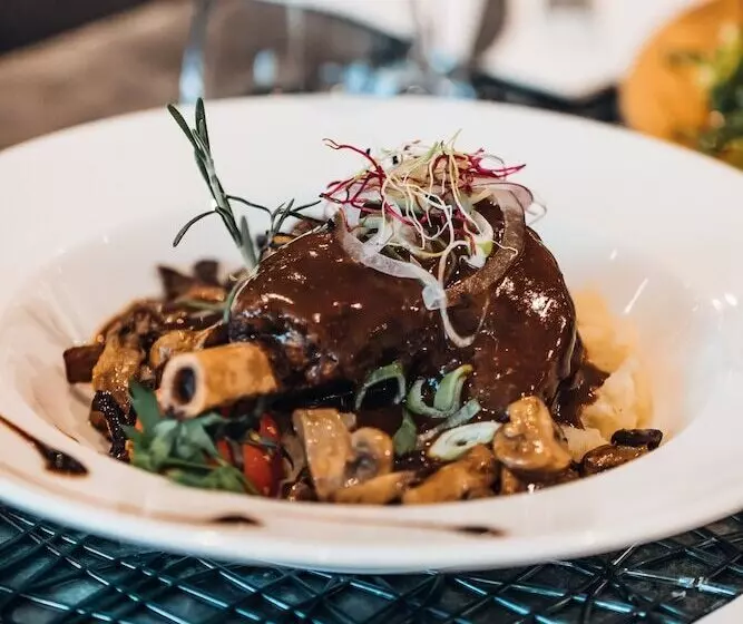 Hotel Mercure Aix En Provence La Duranne Gare Tgv