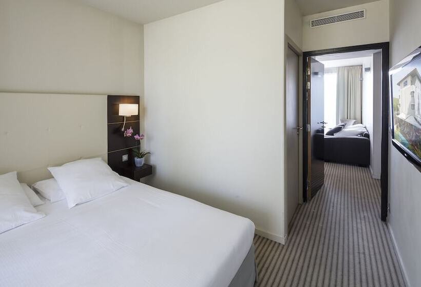 هتل Mercure Aix En Provence La Duranne Gare Tgv