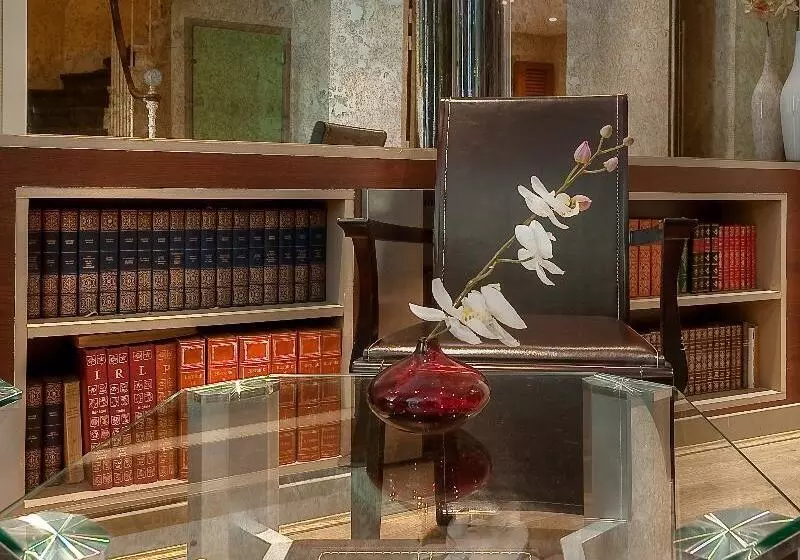 هتل De France Quartier Latin