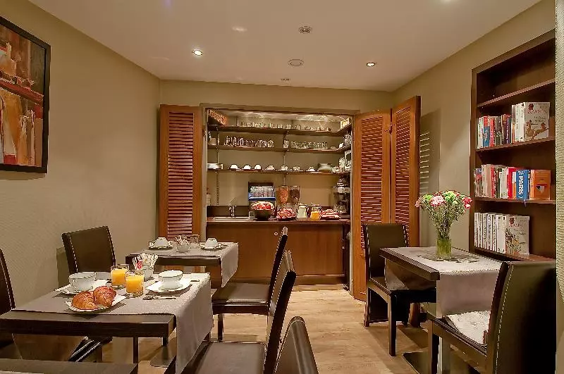 هتل De France Quartier Latin