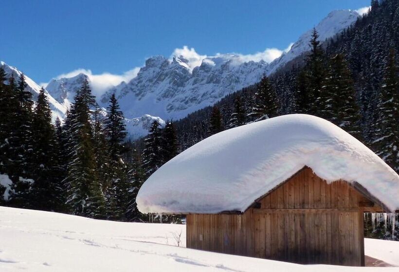 فندق Dolasilla Park