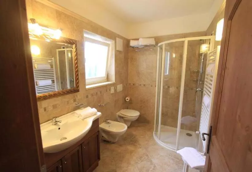 فندق Dolasilla Park