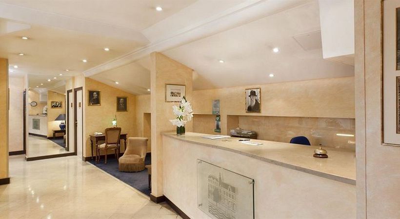 ホテル Du Quai Voltaire