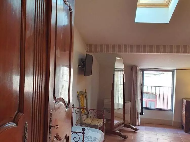 Отель Hostellerie Provençale