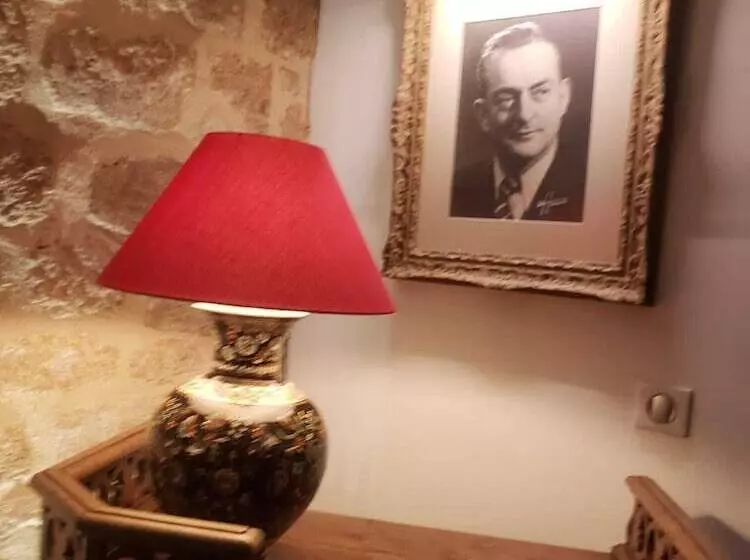 Отель Hostellerie Provençale