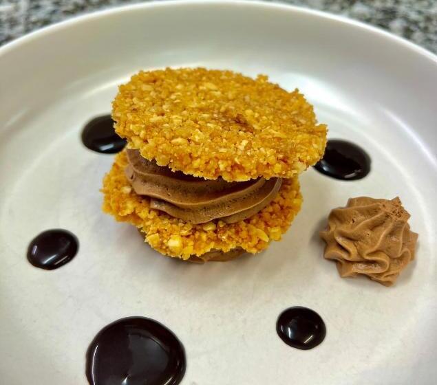 Отель Hôtel Et Restaurant Domaine De L Orangerie