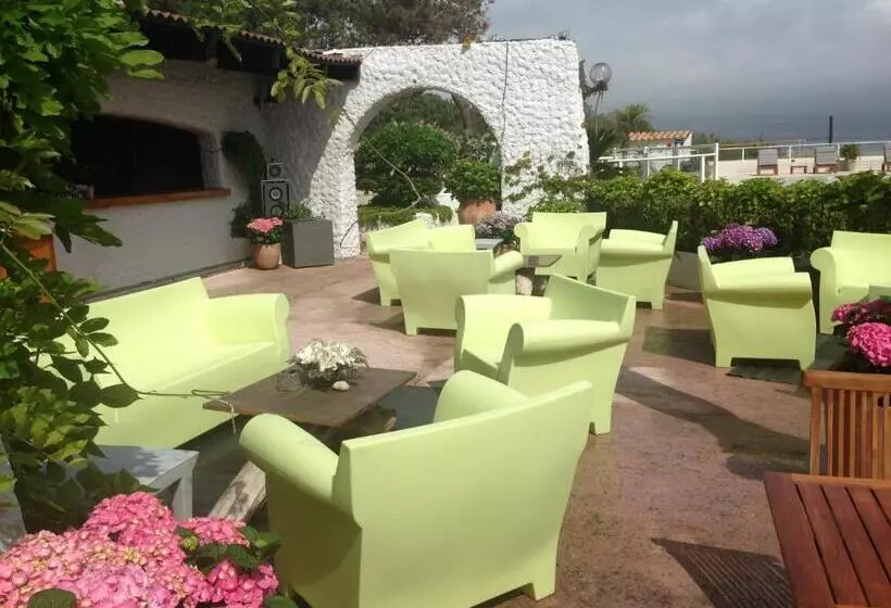 בית מלון כפרי Hôtel Pineto