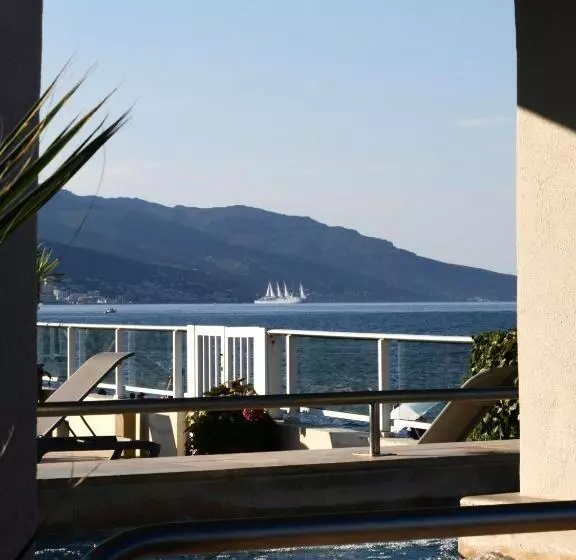 בית מלון כפרי Hôtel Pineto