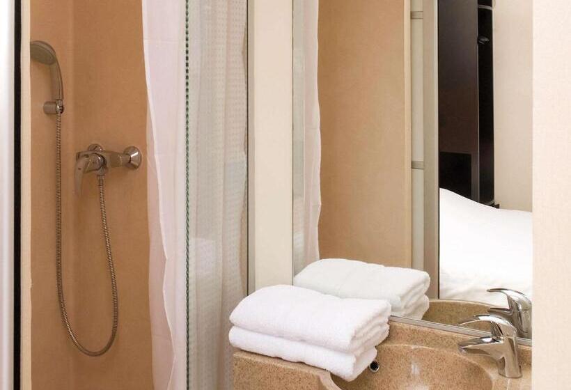 בית מלון כפרי Ibis Budget Limoges Nord