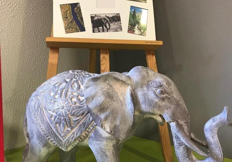 בית מלון כפרי Ibis Styles Chambéry Centre Gare