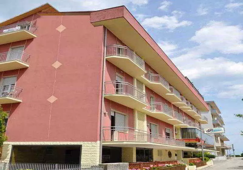 Santa Barbara Hotel & Apartments