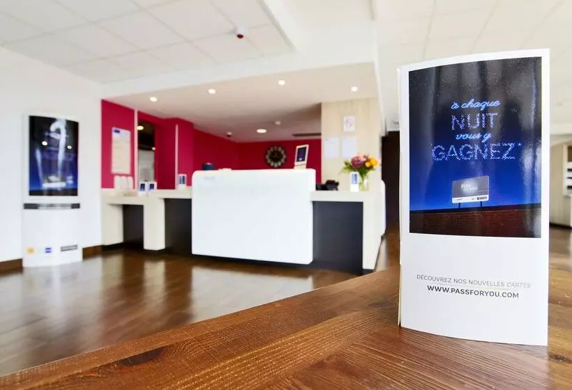 Отель Kyriad Viry Chatillon