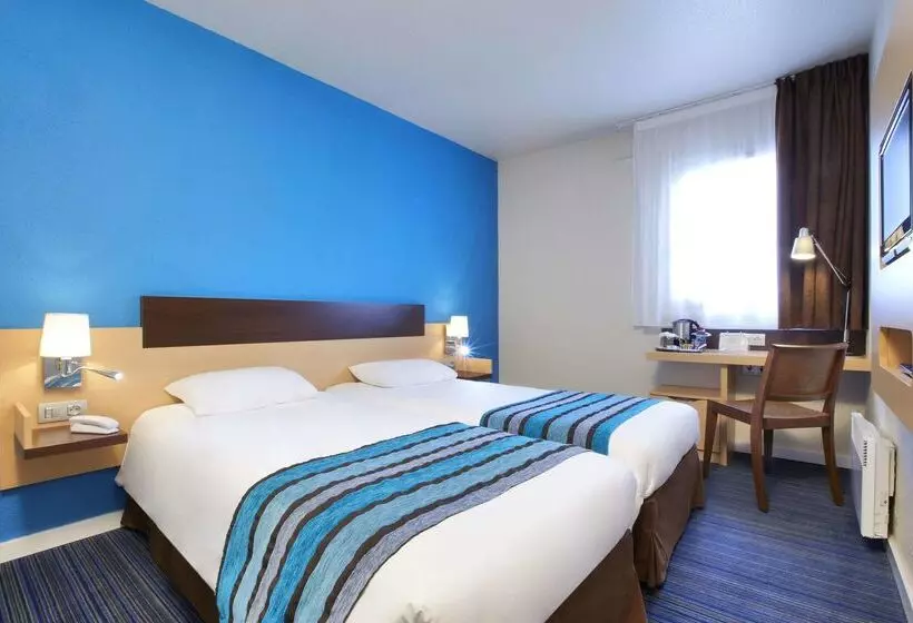 Отель Kyriad Viry Chatillon