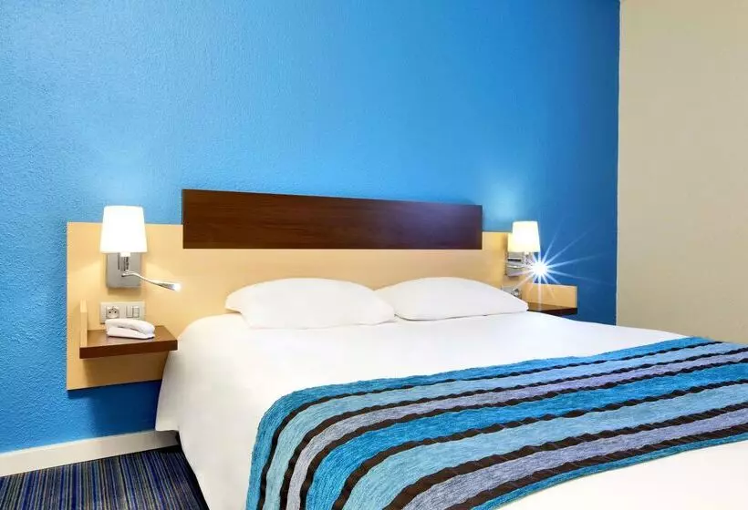 Отель Kyriad Viry Chatillon