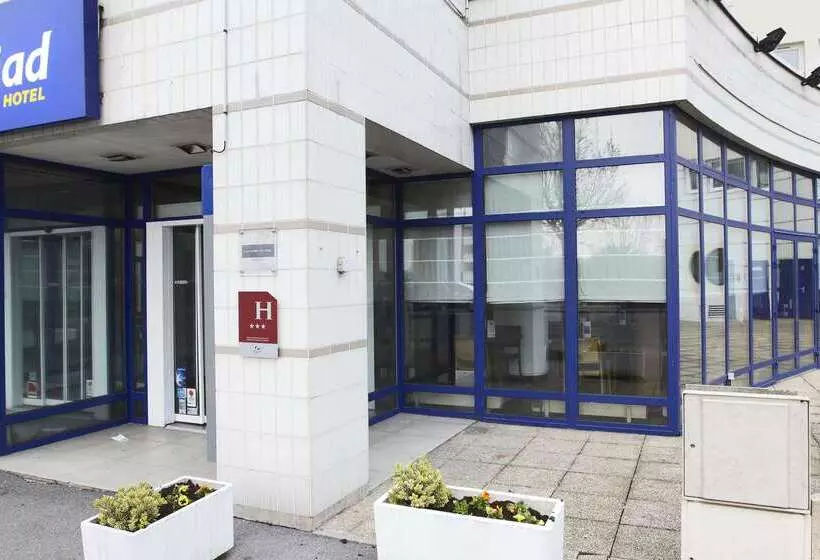 Отель Kyriad Viry Chatillon