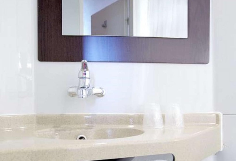 Hotel Premiere Classe Dunkerque Est  Armbouts Cappel