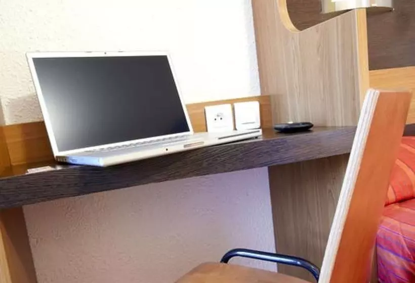 Отель Premiere Classe Dunkerque Est  Armbouts Cappel