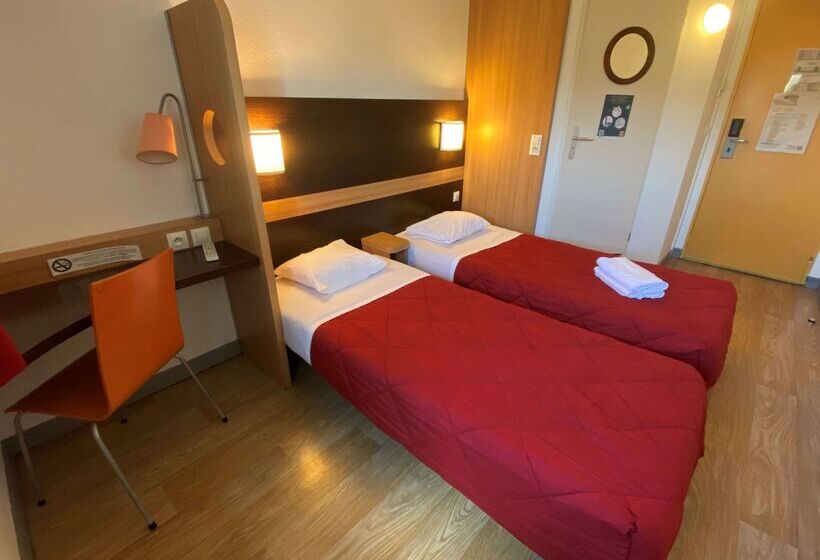 Отель Premiere Classe Lisieux