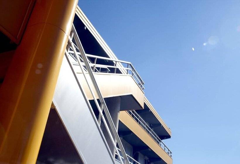 هتل Première Classe Aéroport Marseille