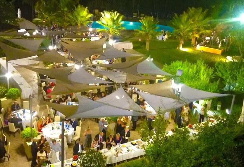 호텔 Sant'alphio Palace