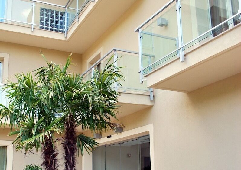 Hotel Sant'alphio Palace