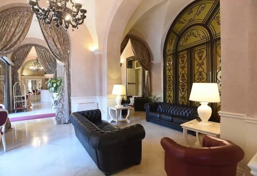 Suite Hotel Santa Chiara