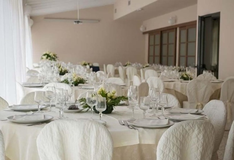 Отель Villa Elena