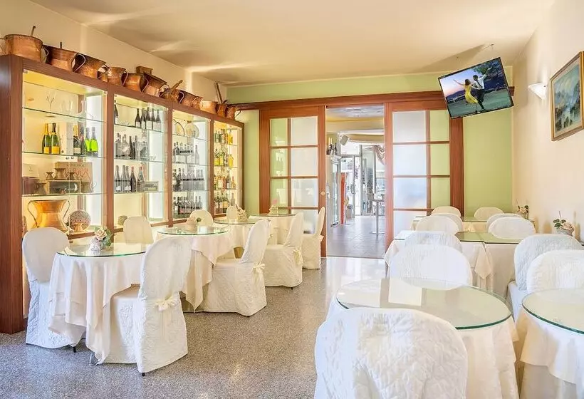 בית מלון כפרי Villa Elena