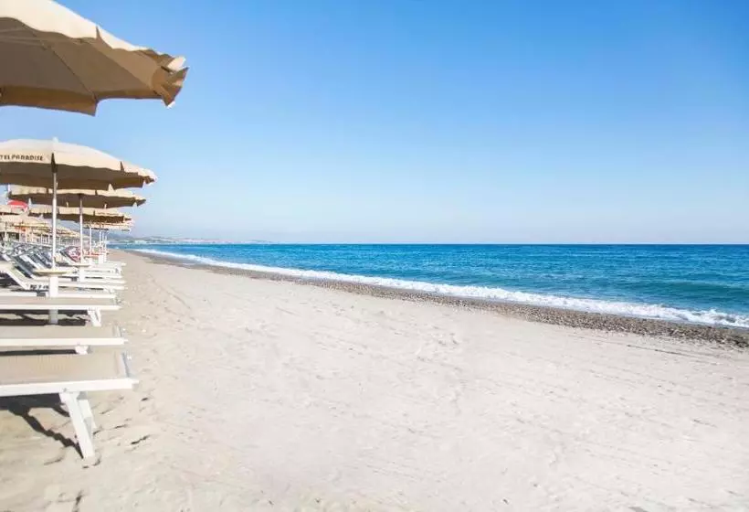 ホテル Village Paradise