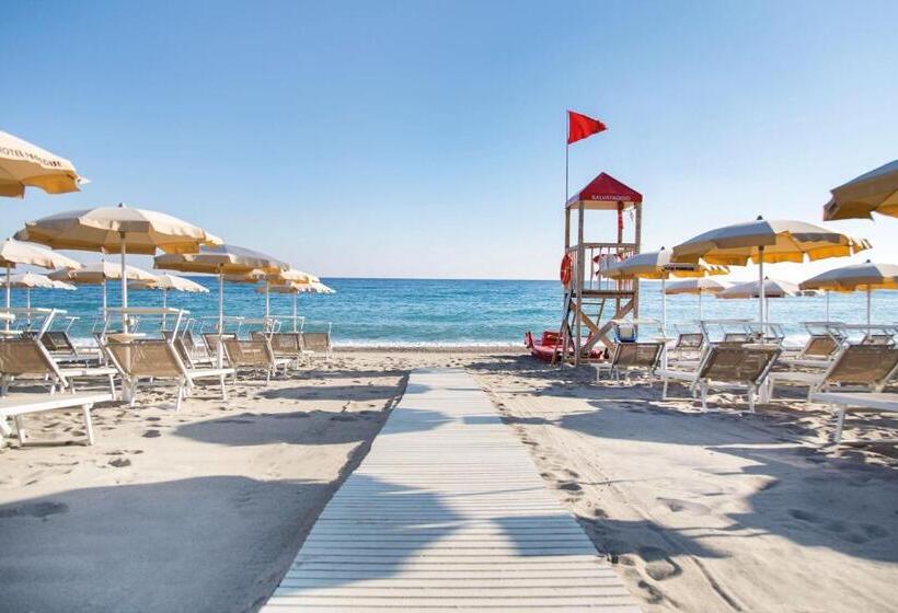 Отель Village Paradise