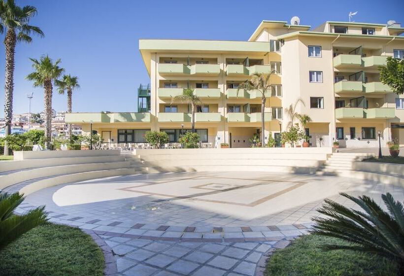 Отель Village Paradise